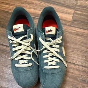 Nike Gray and Cream Women's Sneakers